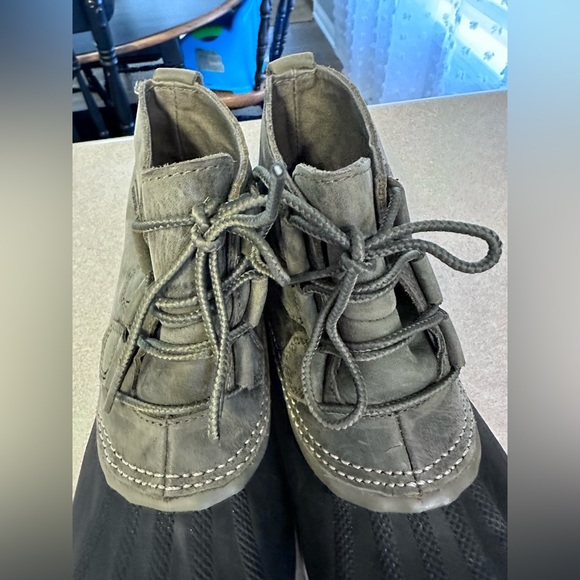 Sorel out and about boots - Picture 2 of 8